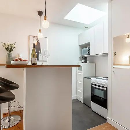 Sweett - Avenue Hoche Paris