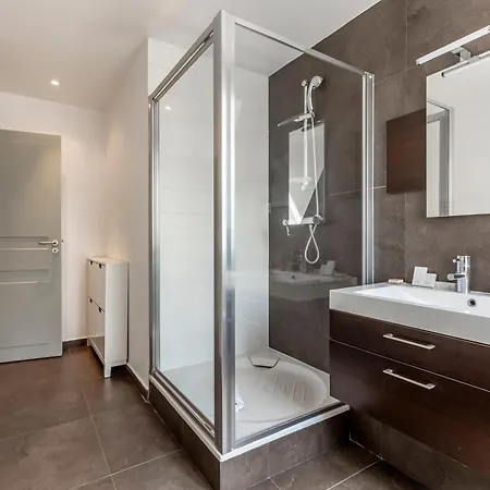 Sweett - Avenue Hoche *