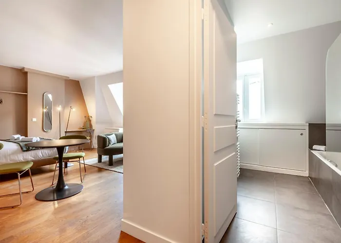 Apartment Sweett - Avenue Hoche Paris